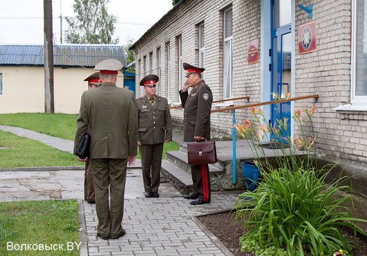 К волковысским спасателям приехал министр