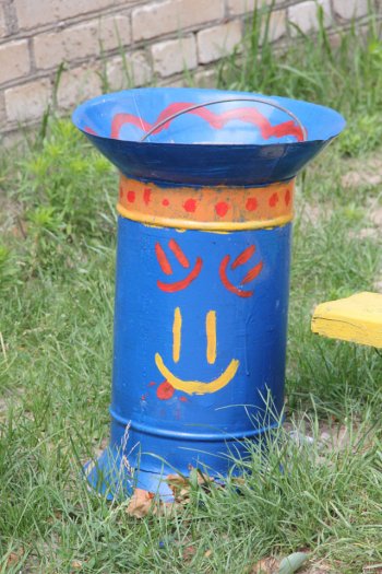 В Слониме на улице Брестской поселилась царевна Несмеяна