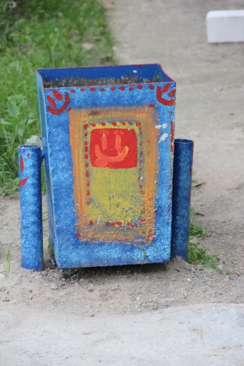 В Слониме на улице Брестской поселилась царевна Несмеяна