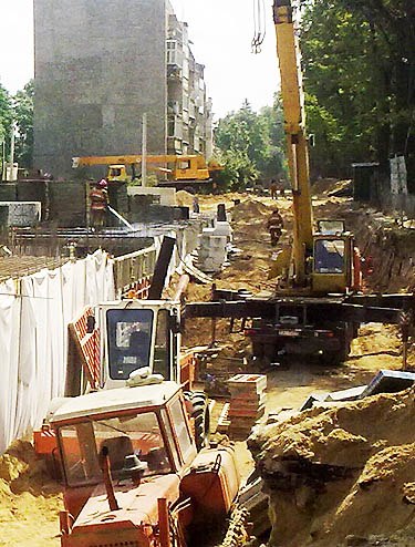 Как тушили пожар на амфитеатре. Фото