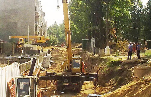 Как тушили пожар на амфитеатре. Фото