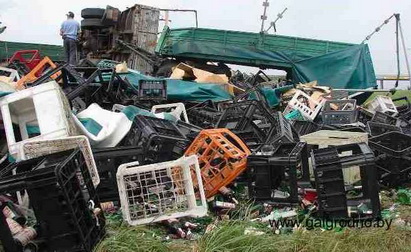 На трассе М6 около Гродно перевернулся очередной грузовик