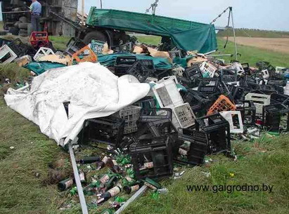 На трассе М6 около Гродно перевернулся очередной грузовик