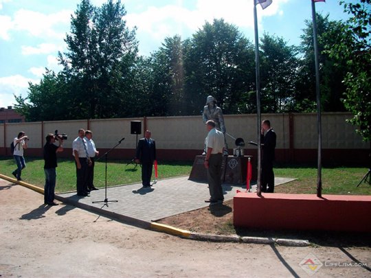 В канун Дня металлурга в Лиде установили новую ...