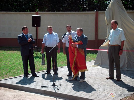 В канун Дня металлурга в Лиде установили новую ...