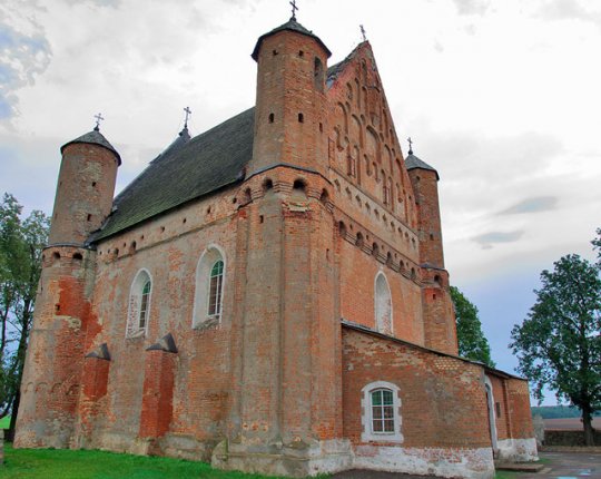 Мастак Алесь Пушкін папрасіў дапамогі