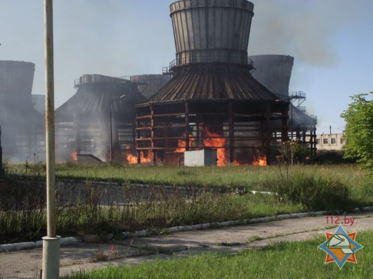 Под Мозырем горело крупное алкогольное предприятие (фото, видео)