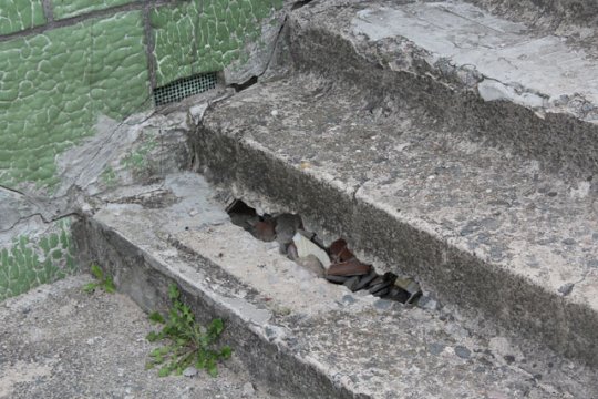 Дом разваливается на глазах