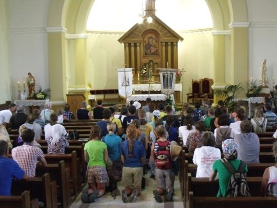 Удзельнікі пілігрымкі Барысаў – Росіца прыйшлі ў Докшыцы