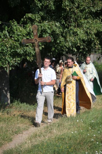 В Слониме состоялось крещение в реке Щара