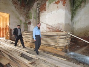 Возрождение святыни: на Костюковщине продолжаются работы по восстановлению в д. Забычанье Свято-Вознесенского православного храма