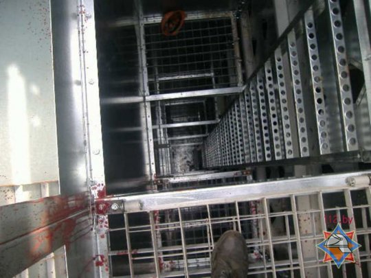 В Хойниках монтажник получил травму на 10-метровой высоте (фото)