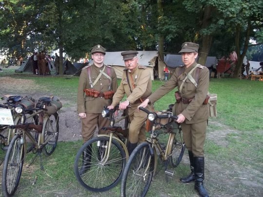 Слонимчанин Михаил Харченко в форме майора советской армии «сражался» с гитлеровцами