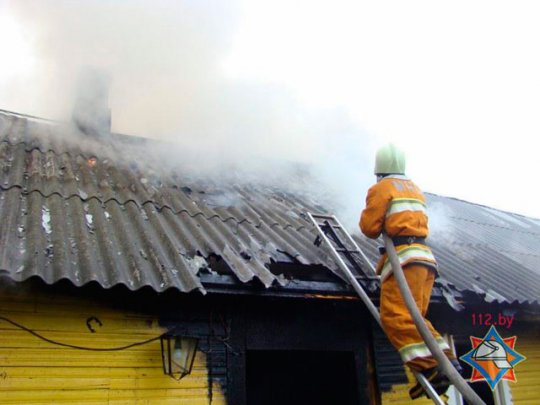 В Слониме горела дача на улице Грибовской