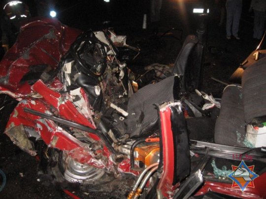 Под Калинковичами в ДТП погибли три человека (фото)