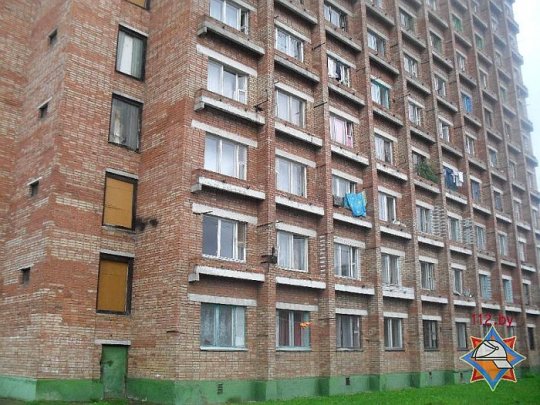 В Бобруйске сотрудники МЧС второй раз с начала года спасли одну и ту же бабушку-верхолаза