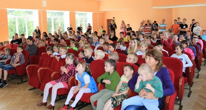 Гродненцы провели благотворительную акцию для детей Поречской школы-интерната