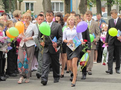 Первый звонок в поставской школе № 5