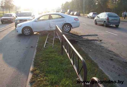 Причиной утренней пробки на проспекте Клецкова в Гродно стало ДТП, одному из участников которого стало плохо во время движения