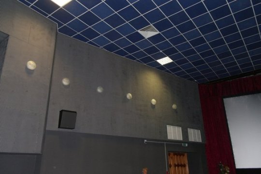 Першыя наведнікі абноўленага кінатэатра “Крыніца”. Фотафакт