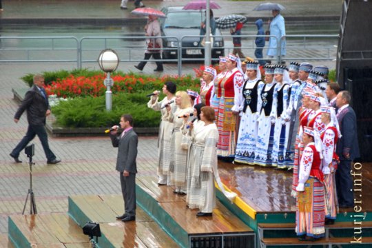 Слуцк отмечает День города. Шествие