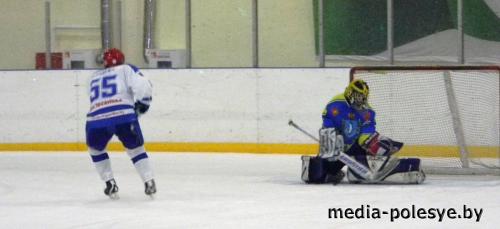 ХК «Лунинец» в чемпионате начал свой старт с победы