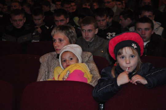 Поздравляли женщин в Жировичах