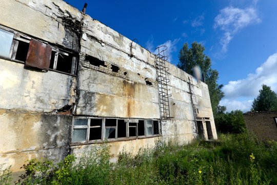 Фоторепротаж из бывшей ракетной базы, ...