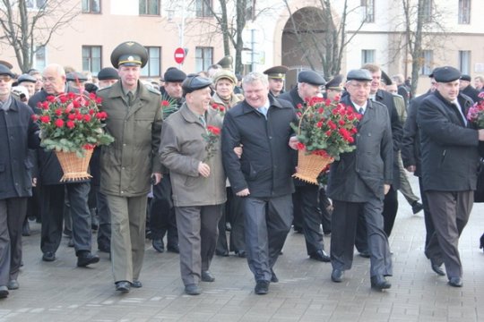 Бобруйск встречает 95-летие Октябрьской революции