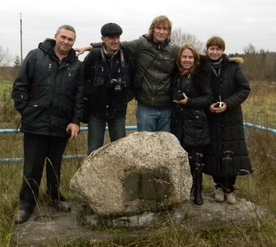 Валанцёры ўпарадкавалі тэрыторыю каля дома Гарэцкіх у Багацькаўцы