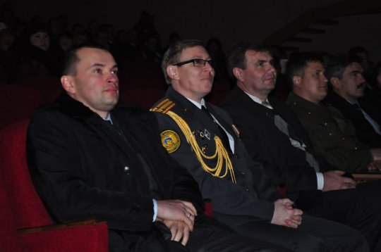 Ох, рано встаёт охрана…