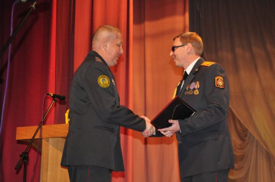 Ох, рано встаёт охрана…