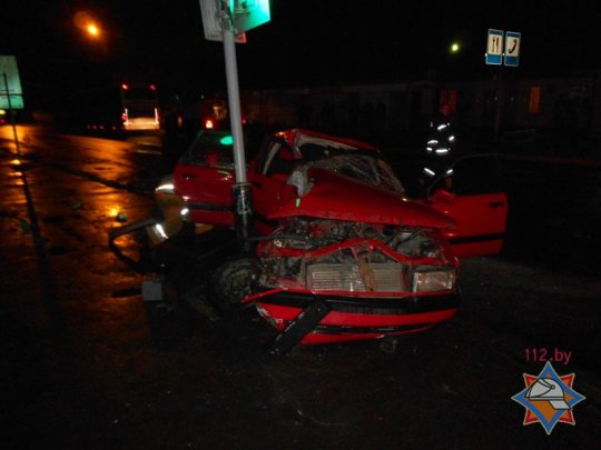 В Рогачеве столкнулись легковушка и рейсовый автобус