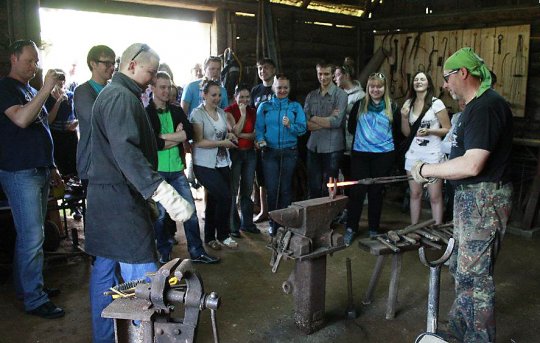 Не гасне агонь ні ў кузні, ні ў творчай душы…