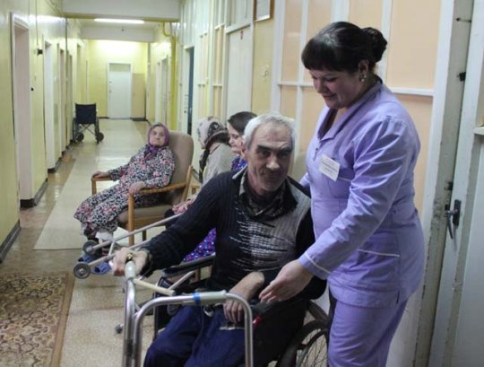 Как живут старики в больнице сестринского ухода