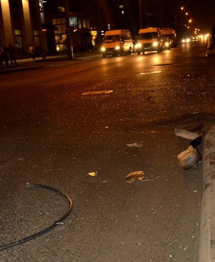 В Гродно девушка надеялась проскочить перед милицейским УАЗом, спешившим на вызов. Не проскочила…