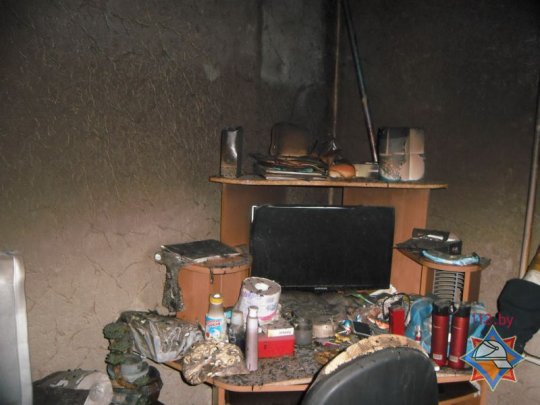 В Светлогорске, пока хозяева были на работе, в их квартире пожарники тушили пожар