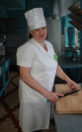 Школьная столовая накомит по диете