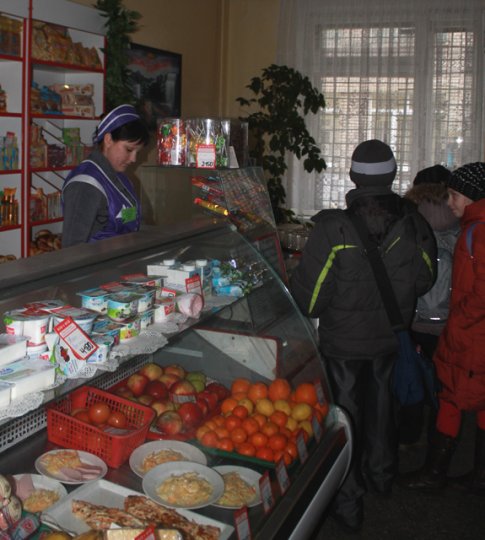 Школьная столовая накомит по диете
