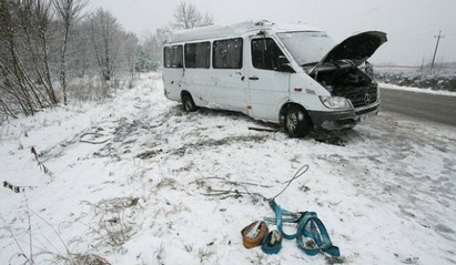 3 декабря под Волковыском и Белостоком перевернулись автобус и микроавтобус