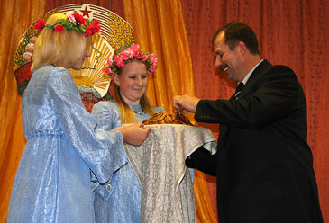 В Поставском профтехколледже прошли традиционные «Дожинки» (+фото)