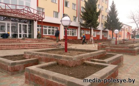 К Новому году гостиница в Лунинце примет постояльцев. Каким будет лицо города?