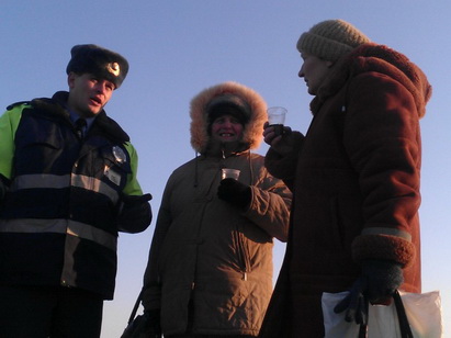 Зачем Гродненская ГАИ раздает чай на загородных трассах? Небольшой фоторепортаж об уже постоянной акции