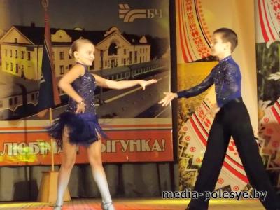 Лунинецкие железнодорожники отметили 150-летие БелЖД (видео) Лунинецкие железнодорожники отметили 150-летие БелЖД (видео)