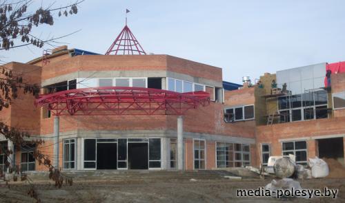 Бассейн в Столине планируется открыть в сентябре 2013 года