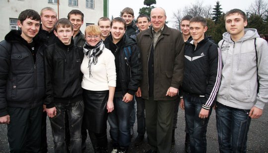 В Поставском профтехколледже прошли традиционные «Дожинки» (+фото)