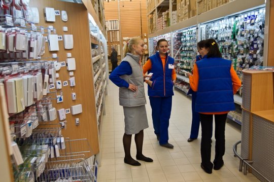 В Могилёве открылся крупнейший в области строительный гипермаркет сети «ОМА»