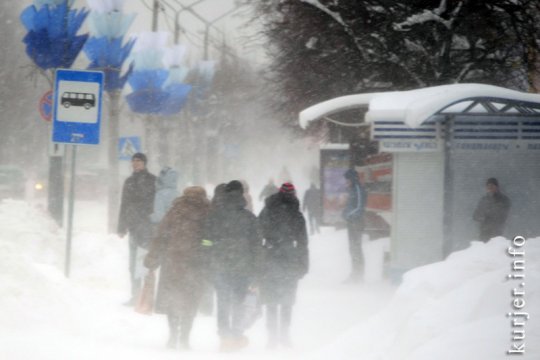 Фотоокна. 16 декабря 2012. Метелица