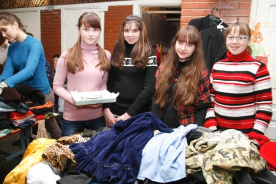 В СШ №1 прошла традиционная ярмарка «Милосердие». Фоторепортаж