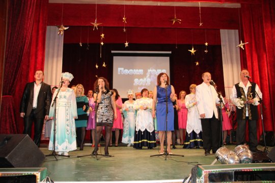 Гран-при районного конкурса «Песня года 2012″ завоевала Юлия Беспалова